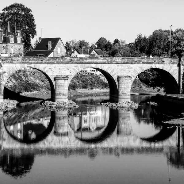 Le pont Mac Racken à Mayenne